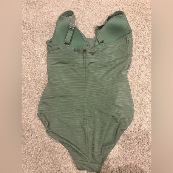 Artesands Woman's Aria Olive Gericault One Piece Swimsuit Multifit up, size 10 - Picture 4 of 5